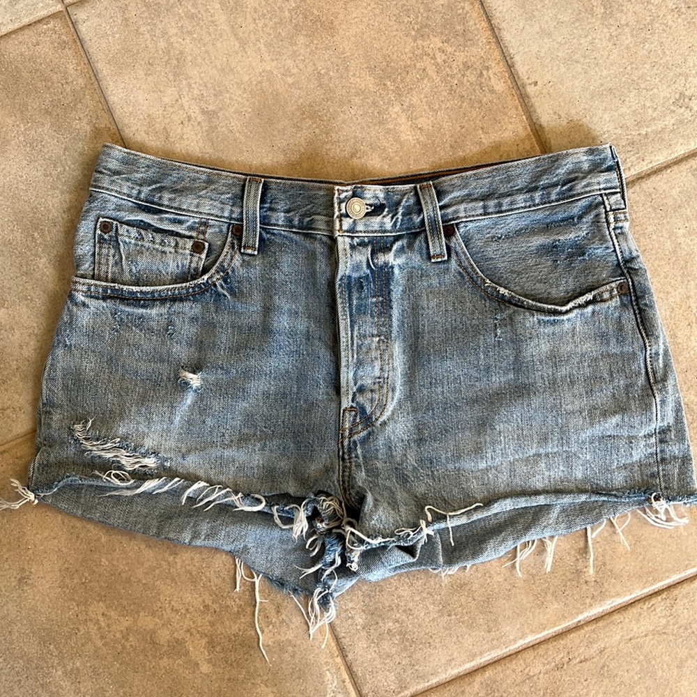 Levi’s denim shorts